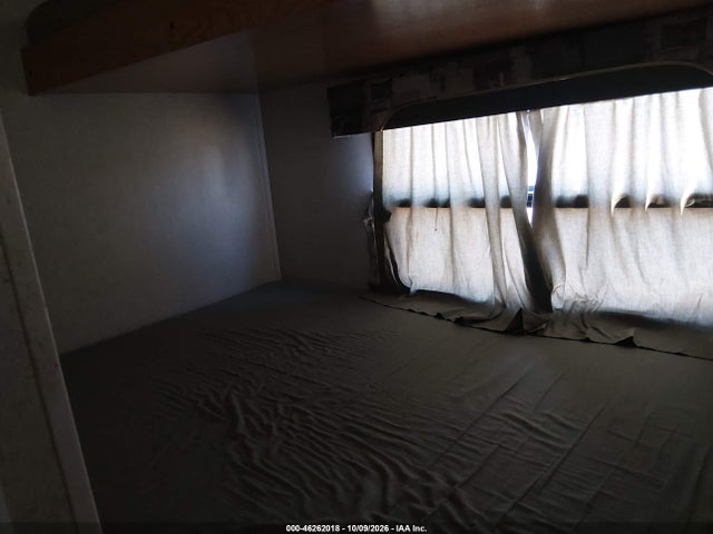2004 Forest River Rockwood მანქანა იყიდება აუქციონზე, vin: 4X4FRLD274D801286, აუქციონის ნომერი: 46262018