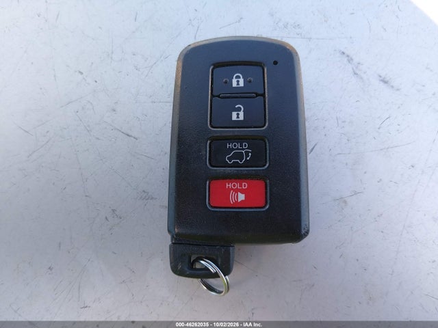 Продажа на аукционе авто 2016 Toyota Highlander Xle V6, vin: 5TDKKRFH1GS501118, номер лота: 46262035