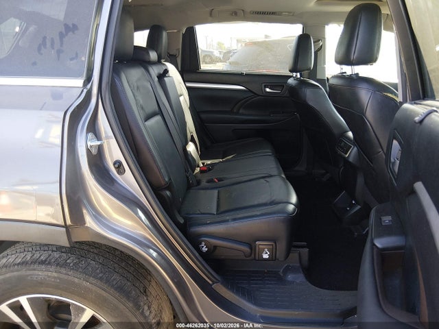 Продажа на аукционе авто 2016 Toyota Highlander Xle V6, vin: 5TDKKRFH1GS501118, номер лота: 46262035