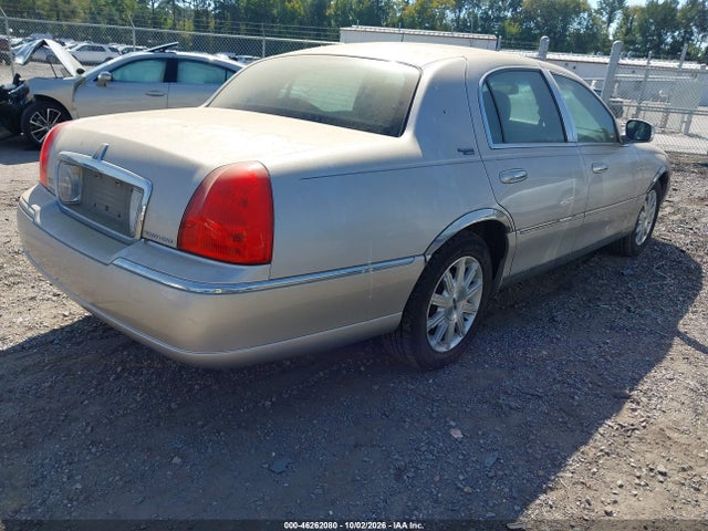 46262080 :رقم المزاد ، 2LNBL8CVXAX616681 vin ، 2010 Lincoln Town Car Signature Limited مزاد بيع