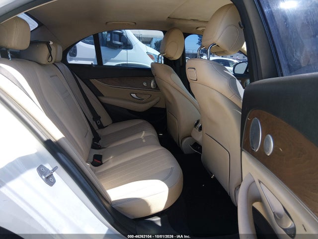 2018 Mercedes-benz E 300 მანქანა იყიდება აუქციონზე, vin: WDDZF4JB8JA390649, აუქციონის ნომერი: 46262104