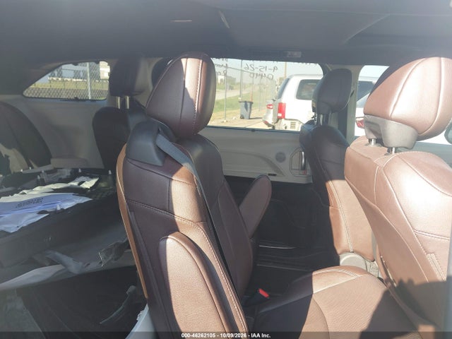 Продаж на аукціоні авто 2024 Toyota Sienna Platinum, vin: 5TDERKEC0RS194551, номер лоту: 46262105