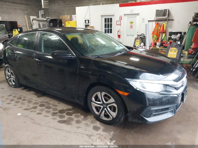 46262298 :رقم المزاد ، 19XFC2F55JE200686 vin ، 2018 Honda Civic Lx مزاد بيع