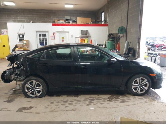 Продажа на аукционе авто 2018 Honda Civic Lx, vin: 19XFC2F55JE200686, номер лота: 46262298