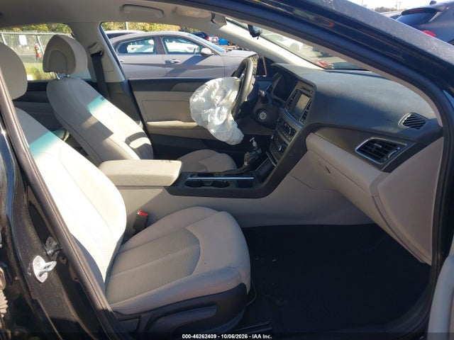 2016 Hyundai Sonata Sport მანქანა იყიდება აუქციონზე, vin: 5NPE34AF2GH275468, აუქციონის ნომერი: 46262409