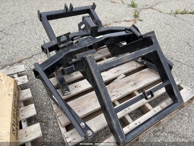 Продаж на аукціоні авто 2000 2 Plow Mounts Other, vin: , номер лоту: 46262436