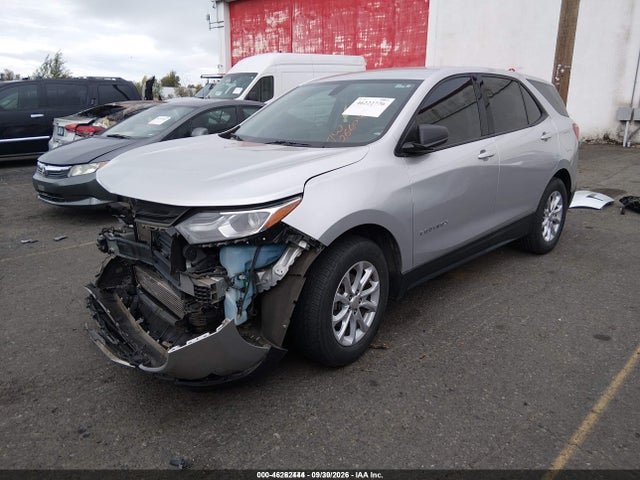 Chevrolet EQUINOX LS 2018 3GNAXHEV5JS644601 Image 2