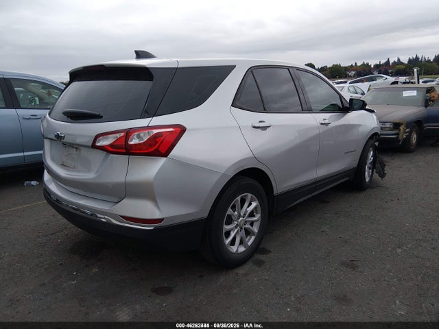 Chevrolet EQUINOX LS 2018 3GNAXHEV5JS644601 Image 4