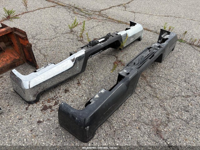 Продаж на аукціоні авто 2000 (2) F - Series Front Bumpers, vin: , номер лоту: 46262464