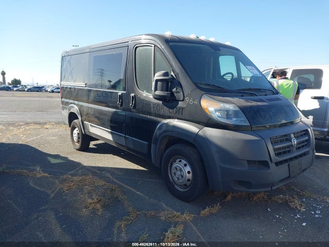 46262611 :رقم المزاد ، 3C6TRVAGXFE519964 vin ، 2015 Ram Promaster 1500 Low Roof مزاد بيع