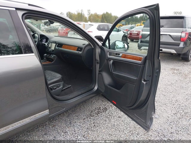 Aukcja sprzedaży 2014 Volkswagen Touareg Tdi Lux, vin: WVGEP9BP1ED012685, numer aukcji: 46262624