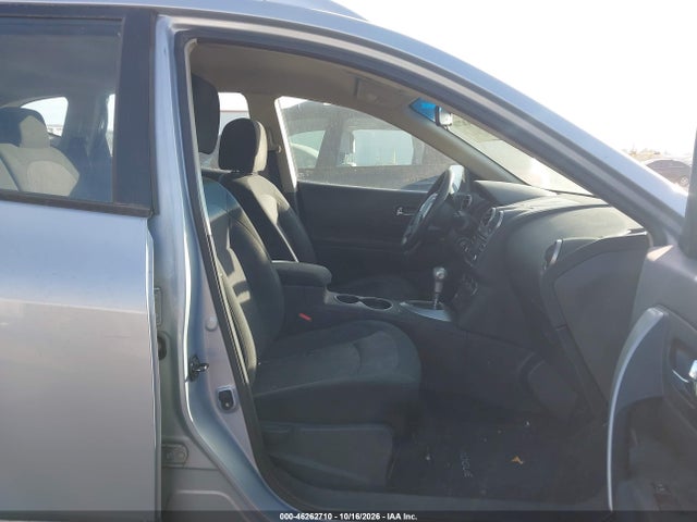 JN8AS5MV5EW204710 Nissan Rogue Select S