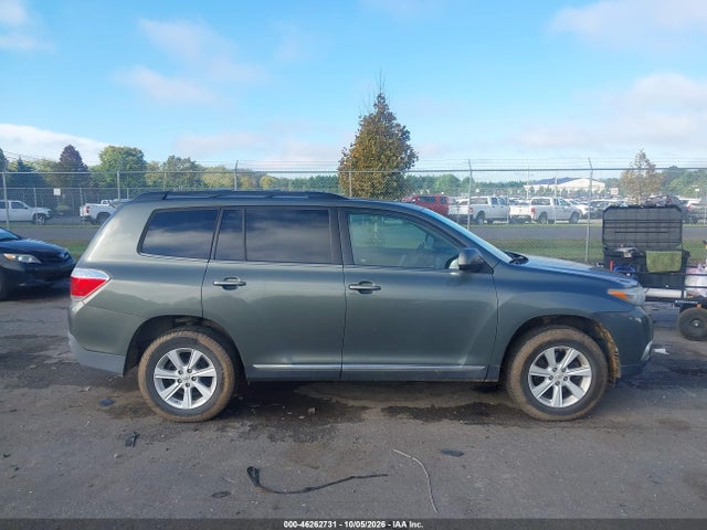 46262731 :رقم المزاد ، 5TDBK3EH0CS173716 vin ، 2012 Toyota Highlander Se V6 مزاد بيع