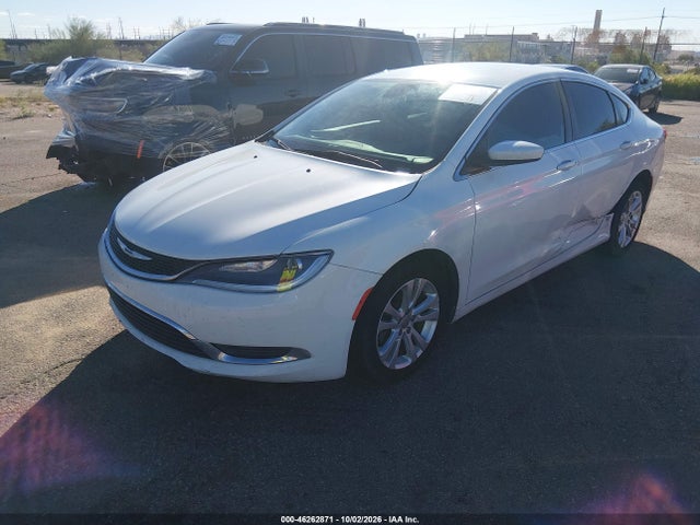 Chrysler 200 Limited 2015 1C3CCCAB7FN750405 Image 2