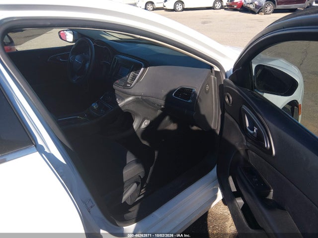 Chrysler 200 Limited 2015 1C3CCCAB7FN750405 Image 5