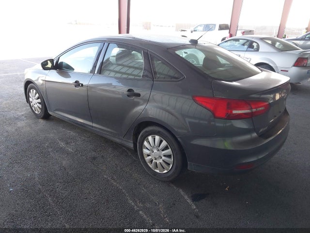 Ford FOCUS S 2018 1FADP3E24JL205464 Image 3