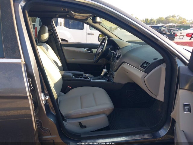Продажа на аукционе авто 2008 Mercedes-benz C 300 Luxury 4matic/sport 4matic, vin: WDDGF81X98F124595, номер лота: 46263152