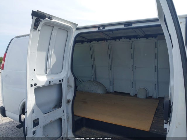 46263208 :رقم المزاد ، 1GCFG15X031131770 vin ، 2003 Chevrolet Express مزاد بيع