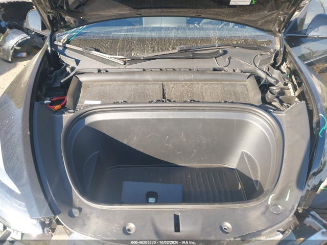 46263380 :رقم المزاد ، 7SAYGDEF7SF310561 vin ، 2025 Tesla Model Y Performance Dual Motor All-wheel Drive مزاد بيع