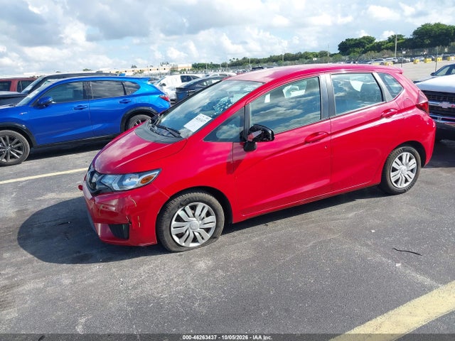 Продажа на аукционе авто 2015 Honda Fit Lx, vin: 3HGGK5H5XFM733962, номер лота: 46263437