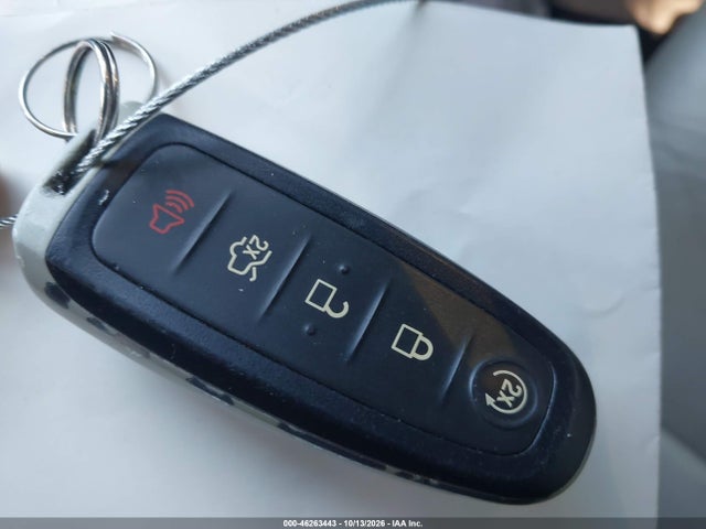 Продажа на аукционе авто 2017 Ford Escape Titanium, vin: 1FMCU9J90HUD99740, номер лота: 46263443