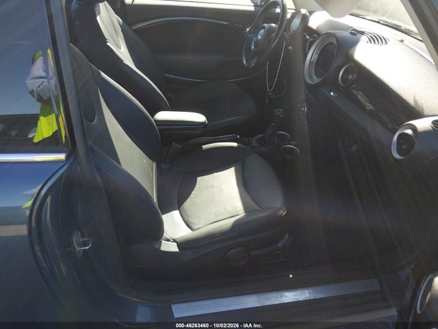 46263460 :رقم المزاد ، WMWSU3C52BT252367 vin ، 2011 Mini Cooper مزاد بيع