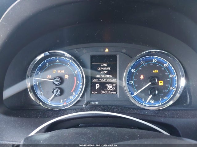 5YFBURHEXJP846953 Toyota COROLLA LE