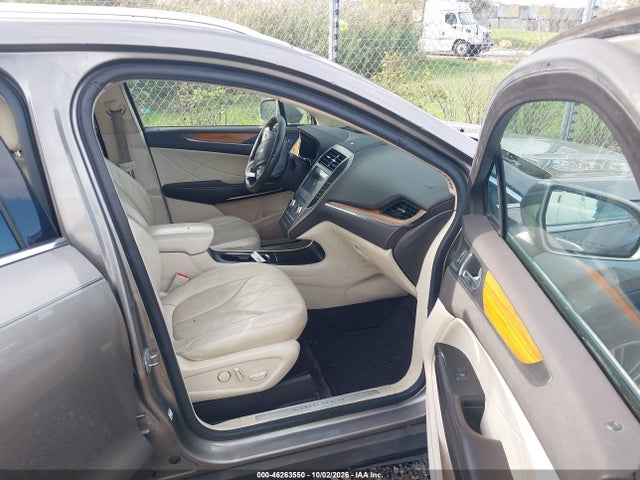46263550 :رقم المزاد ، 5LMTJ3DH5GUJ23610 vin ، 2016 Lincoln Mkc Reserve مزاد بيع