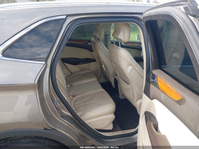 46263550 :رقم المزاد ، 5LMTJ3DH5GUJ23610 vin ، 2016 Lincoln Mkc Reserve مزاد بيع