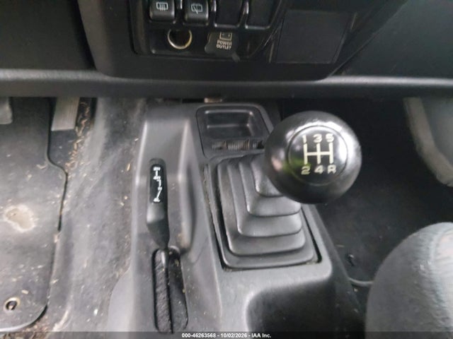 46263568 :رقم المزاد ، 1J4FA49SX4P764271 vin ، 2004 Jeep Wrangler Sport مزاد بيع