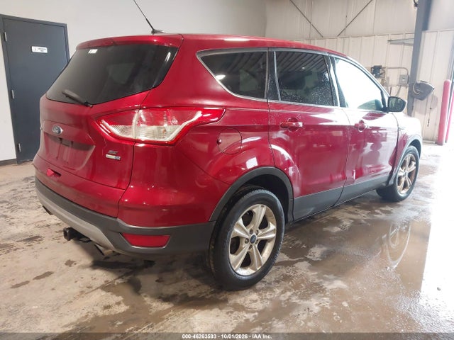 46263593 :رقم المزاد ، 1FMCU9GX2FUB58247 vin ، 2015 Ford Escape Se مزاد بيع
