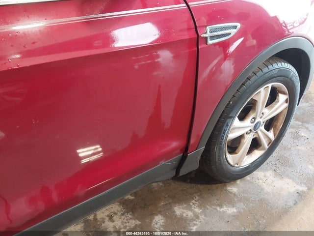 46263593 :رقم المزاد ، 1FMCU9GX2FUB58247 vin ، 2015 Ford Escape Se مزاد بيع