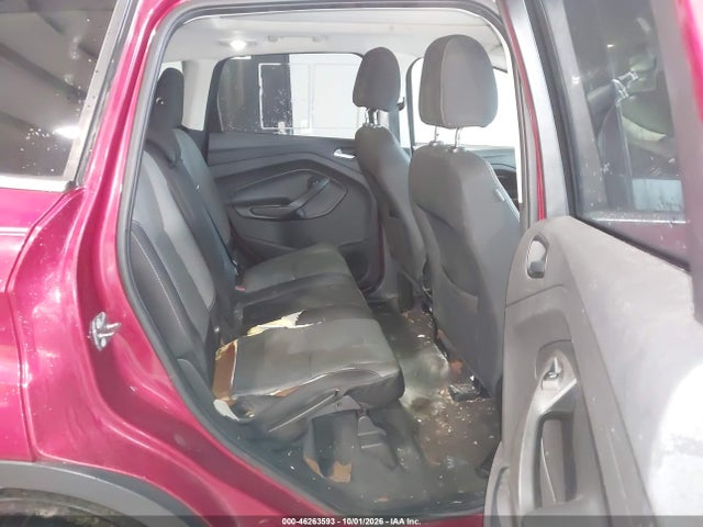 46263593 :رقم المزاد ، 1FMCU9GX2FUB58247 vin ، 2015 Ford Escape Se مزاد بيع