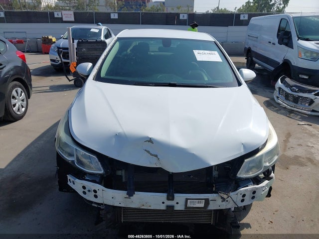 Chevrolet Cruze Ls Auto 2018 1G1BC5SM7J7143395 Image 13