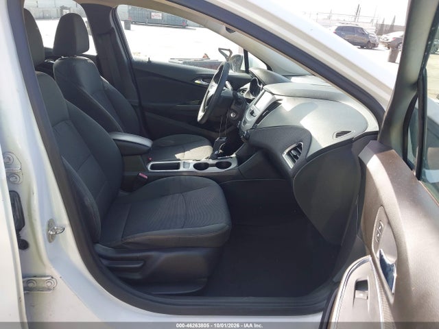 Chevrolet Cruze Ls Auto 2018 1G1BC5SM7J7143395 Image 5