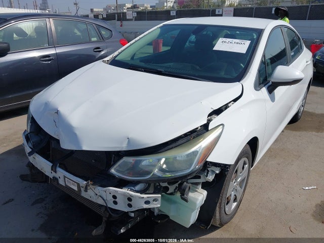 Chevrolet Cruze Ls Auto 2018 1G1BC5SM7J7143395 Image 6