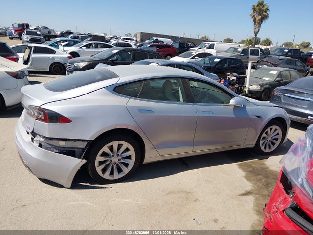 46263906 :رقم المزاد ، 5YJSA1E16GF176656 vin ، 2016 Tesla Model S 60/70/75/85 مزاد بيع