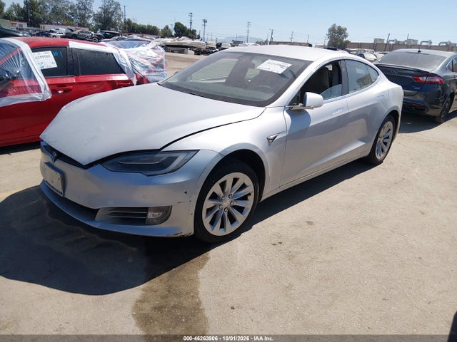 46263906 :رقم المزاد ، 5YJSA1E16GF176656 vin ، 2016 Tesla Model S 60/70/75/85 مزاد بيع