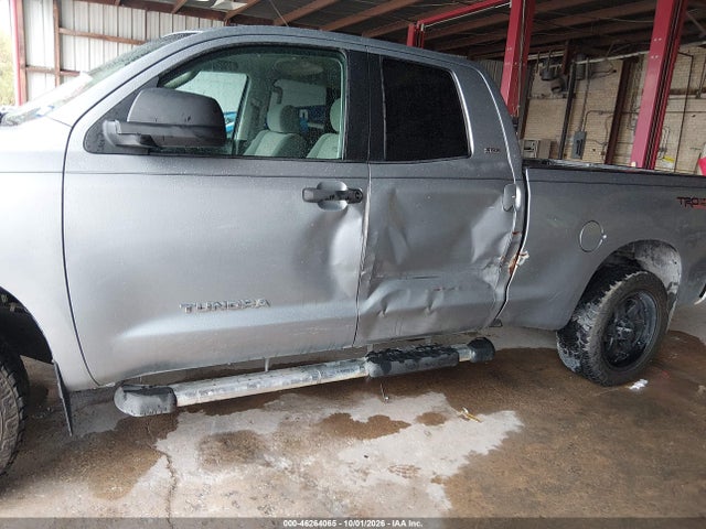 46264065 :رقم المزاد ، 5TFRM5F15BX020652 vin ، 2011 Toyota Tundra Grade 4.6l V8 مزاد بيع