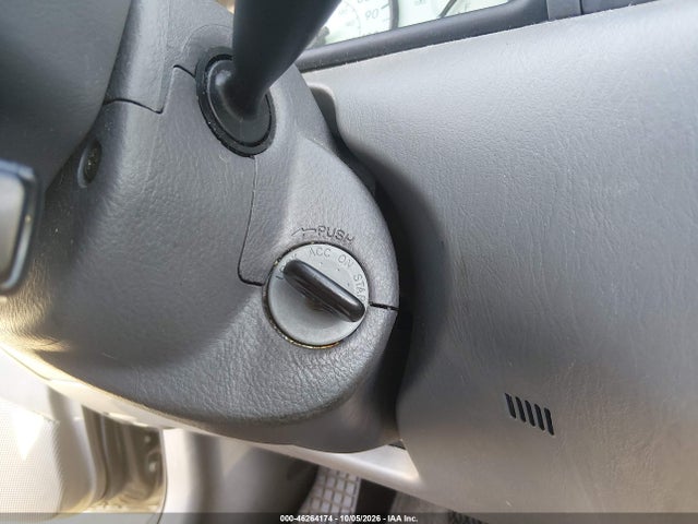 46264174 :رقم المزاد ، 2T1BR32E93C139241 vin ، 2003 Toyota Corolla Le مزاد بيع