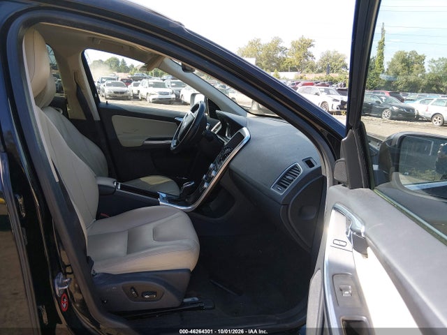 Продажа на аукционе авто 2016 Volvo Xc60 T5 Premier, vin: YV4612RK2G2848934, номер лота: 46264301