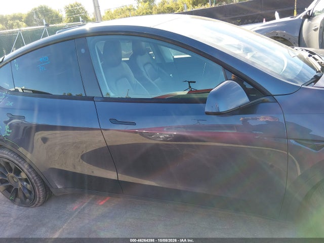 46264398 :رقم المزاد ، 5YJYGDEEXMF199690 vin ، 2021 Tesla Model Y Long Range Dual Motor All-wheel Drive مزاد بيع