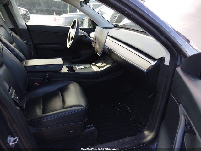 46264398 :رقم المزاد ، 5YJYGDEEXMF199690 vin ، 2021 Tesla Model Y Long Range Dual Motor All-wheel Drive مزاد بيع