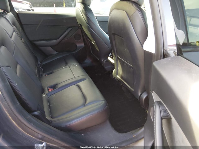 46264398 :رقم المزاد ، 5YJYGDEEXMF199690 vin ، 2021 Tesla Model Y Long Range Dual Motor All-wheel Drive مزاد بيع