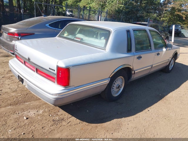 46264502 :رقم المزاد ، 1LNLM82W2VY718848 vin ، 1997 Lincoln Town Car Signature مزاد بيع