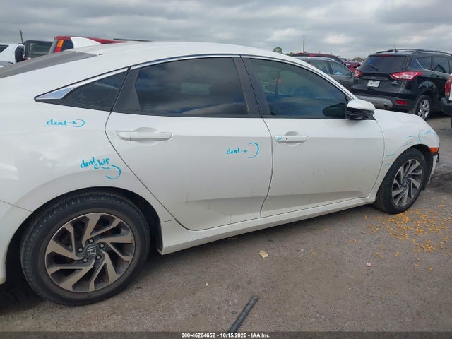 Продажа на аукционе авто 2018 Honda Civic Ex, vin: 19XFC2F74JE020245, номер лота: 46264652