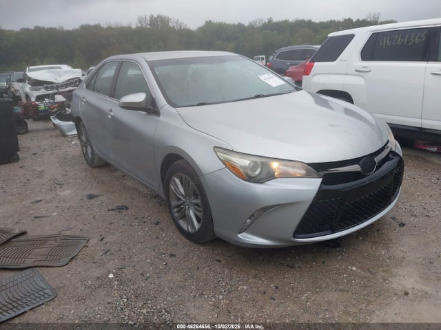 46264656 :رقم المزاد ، 4T1BF1FKXFU494824 vin ، 2015 Toyota Camry Se مزاد بيع
