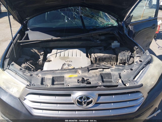 46264700 :رقم المزاد ، 5TDBK3EH3DS236454 vin ، 2013 Toyota Highlander Se V6 مزاد بيع