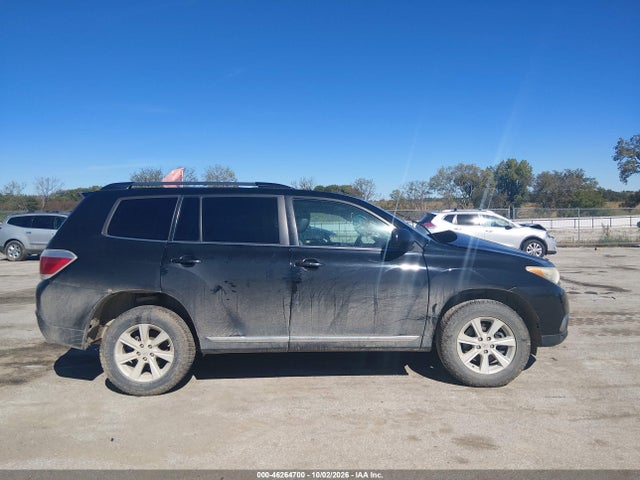 46264700 :رقم المزاد ، 5TDBK3EH3DS236454 vin ، 2013 Toyota Highlander Se V6 مزاد بيع