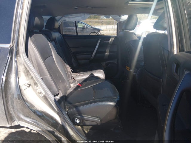 46264700 :رقم المزاد ، 5TDBK3EH3DS236454 vin ، 2013 Toyota Highlander Se V6 مزاد بيع
